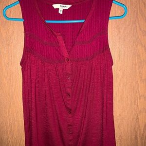Loose fitting tank top, red maroon color